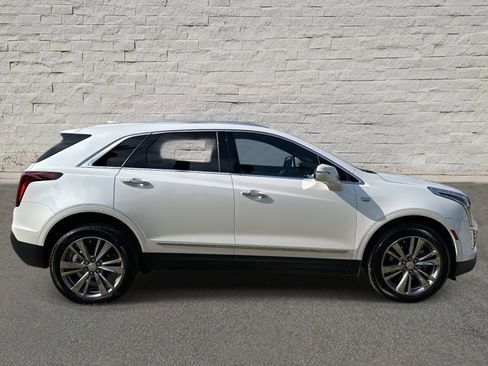 Certified 2025 Cadillac XT5 Premium Luxury image 6