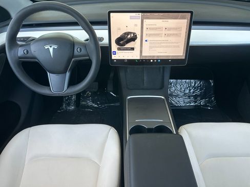Used 2023 Tesla Model Y Long Range AWD/4WD image 13