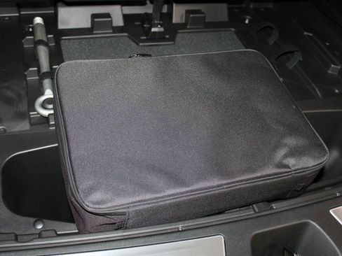 New 2026 Cadillac Optiq Luxury 1 image 29