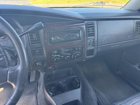 Used 2001 Dodge Durango 4WD image 11