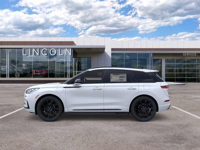 New 2025 Lincoln Corsair Grand Touring w/ Equipment Group 302A AWD/4WD image 3