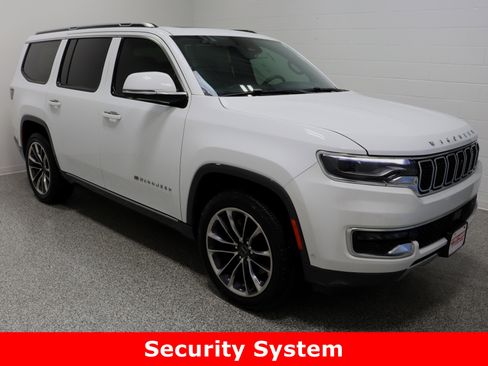 Used 2022 Jeep Wagoneer Series III w/ Premium Group I image 4