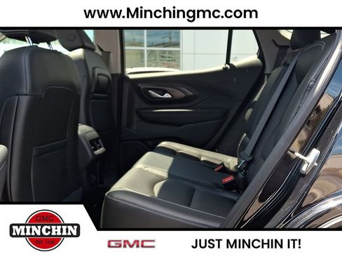 Used 2022 GMC Terrain SLT w/ Tech Package AWD/4WD image 10