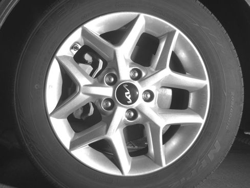 Used 2025 Kia Soul LX w/ LX Technology Package FWD image 12