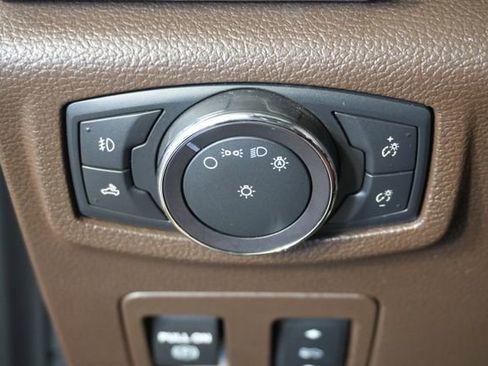 Used 2019 Ford F150 King Ranch w/ Equipment Group 601A Luxury AWD/4WD image 23