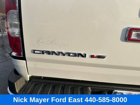 Used 2018 GMC Canyon SLE w/ SLE Convenience Package image 28