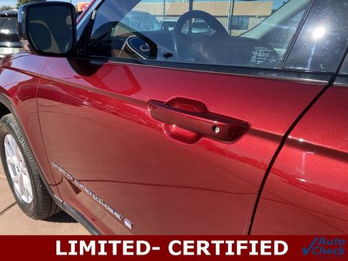 Used 2022 Jeep Grand Cherokee Limited image 22