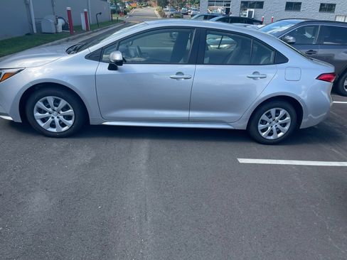 Used 2025 Toyota Corolla LE w/ Convenience Package FWD image 14