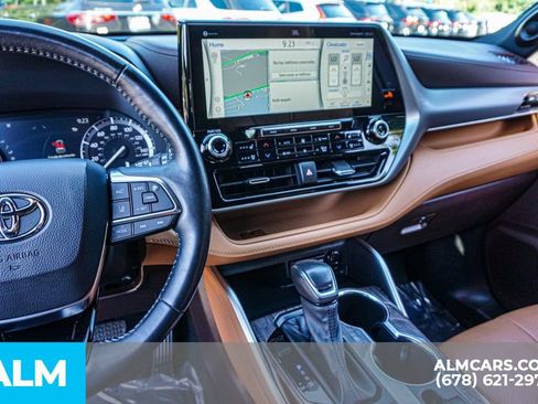 Used 2021 Toyota Highlander Platinum AWD/4WD image 35
