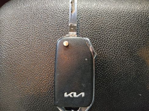 Used 2023 Kia Forte LXS w/ LXS Technology Package FWD image 32