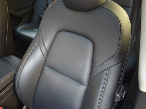 Used 2023 Tesla Model 3 Standard Range image 8