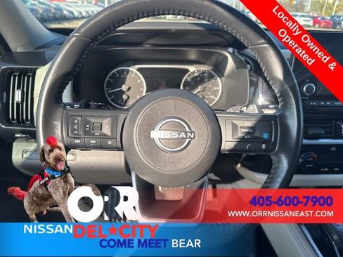 Used 2024 Nissan Pathfinder SV image 18