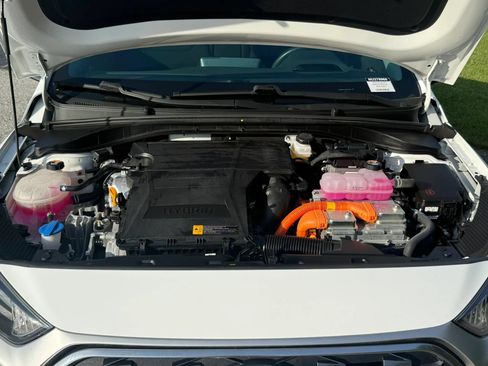 Used 2022 Hyundai Ioniq SEL FWD image 13