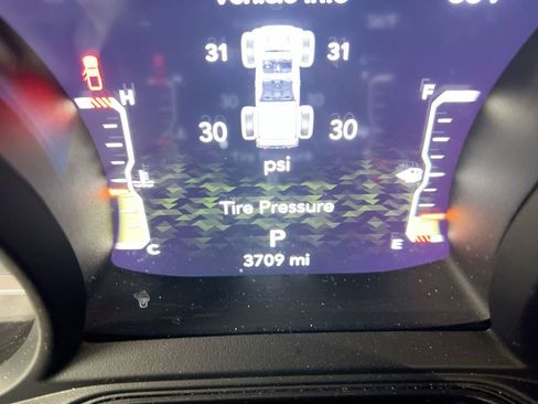 Used 2024 Jeep Gladiator Sport image 12