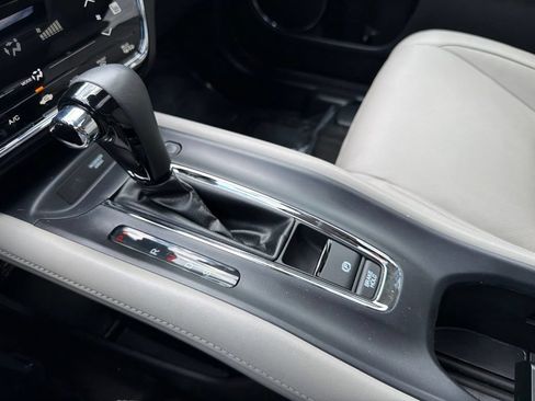 Certified 2022 Honda HR-V EX-L image 32