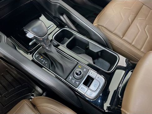 Used 2022 Kia Telluride SX w/ SX Prestige Package image 23