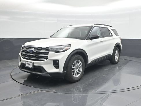 New 2026 Ford Explorer Active w/ Active Comfort Package RWD image 32
