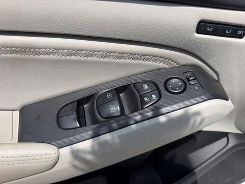 Used 2019 Nissan Altima 2.5 Platinum AWD/4WD image 17