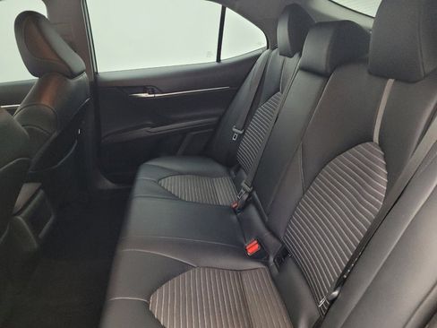 Used 2021 Toyota Camry SE FWD image 18