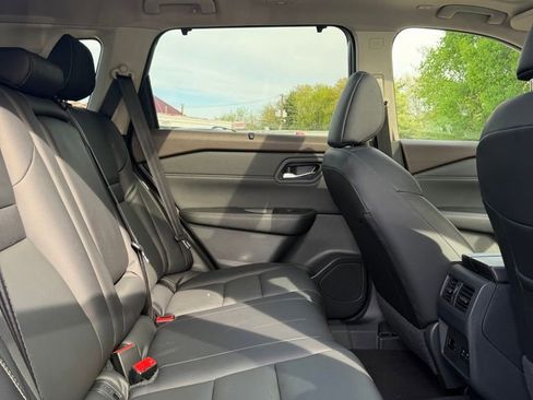 Used 2023 Nissan Rogue SL w/ SL Premium Package AWD/4WD image 10