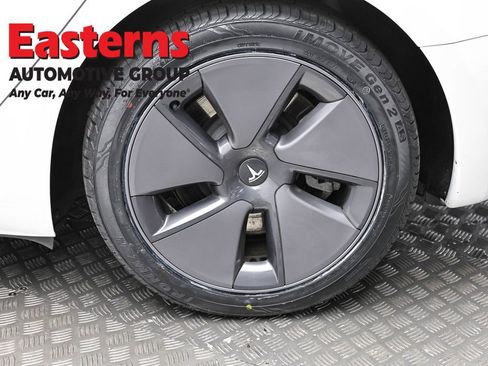 Used 2023 Tesla Model 3 Standard Range image 8