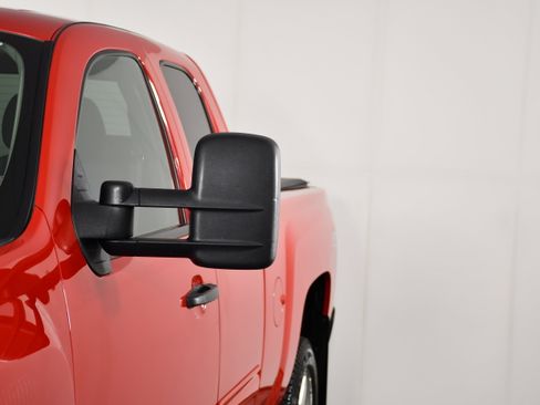 Used 2013 Chevrolet Silverado 2500 LT w/ Interior Plus Package AWD/4WD image 13