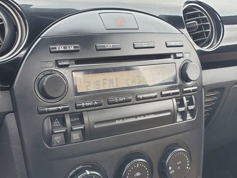 Used 2006 MAZDA MX-5 Miata Base image 14