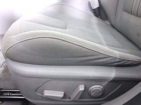 Used 2022 Hyundai Elantra SEL w/ Convenience + Premium Package FWD image 29