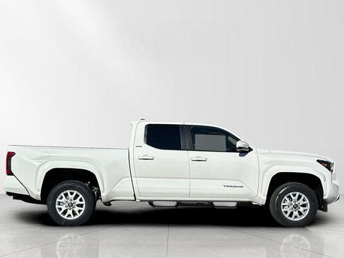 New 2026 Toyota Tacoma SR5 image 2