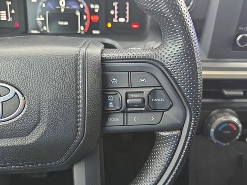 Used 2025 Toyota Tacoma SR5 AWD/4WD image 18