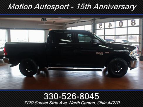 Used 2020 RAM 1500 Classic SLT w/ Luxury Group image 13