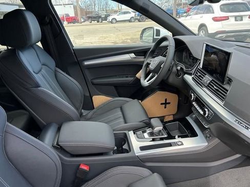 Used 2025 Audi Q5 2.0T Premium Plus w/ Premium Plus Package AWD/4WD image 25