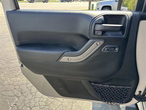 Used 2016 Jeep Wrangler Unlimited Sport w/ Dual Top Group AWD/4WD image 7