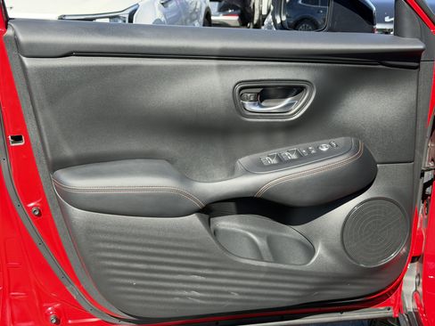 Used 2025 Honda HR-V Sport image 13