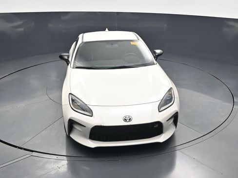 Used 2024 Toyota GR86 Premium RWD image 33