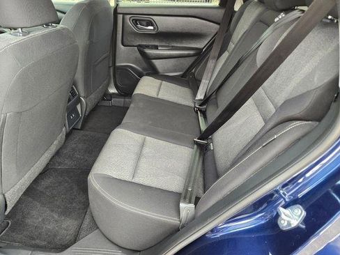 Used 2025 Nissan Rogue SV AWD/4WD image 18