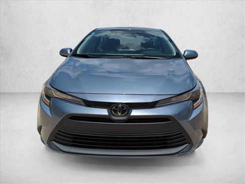 Used 2023 Toyota Corolla LE FWD image 2