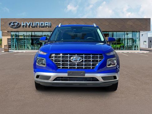 New 2025 Hyundai Venue SEL image 13