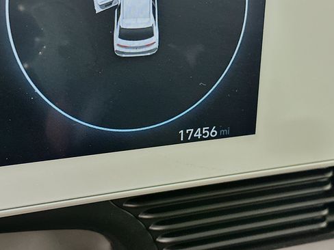 Used 2024 Hyundai Ioniq 5 SEL RWD image 19
