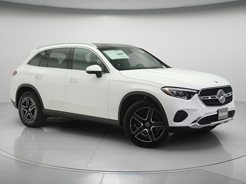 New 2026 Mercedes-Benz GLC 300 image 1