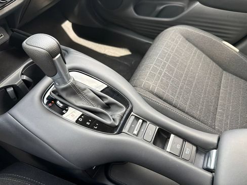 Certified 2024 Honda HR-V LX image 31