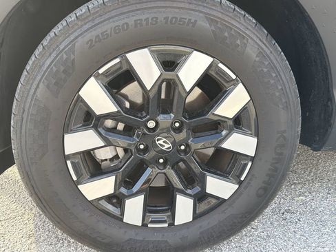 Used 2025 Hyundai Santa Cruz SEL FWD image 5