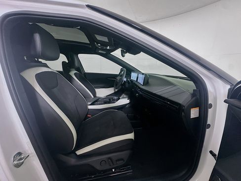 Used 2024 Kia EV6 GT-Line RWD image 32