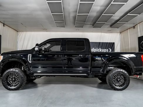 Used 2021 Ford F250 Lariat w/ Lariat Ultimate Package AWD/4WD image 11
