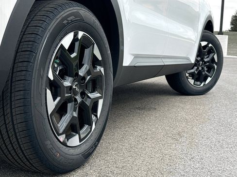 New 2026 Kia Sorento S AWD/4WD image 14