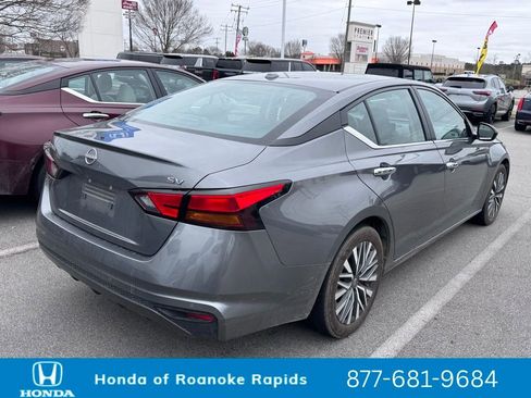 Used 2024 Nissan Altima 2.5 SV image 5