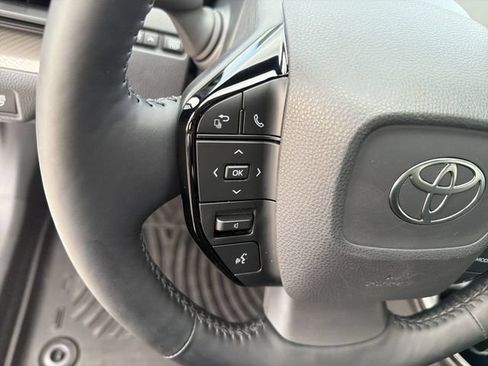 Used 2025 Toyota Prius Limited w/ Limited Premium Package FWD image 17