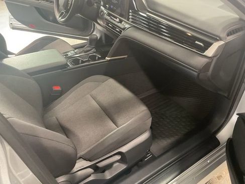 Used 2025 Toyota Camry LE image 19