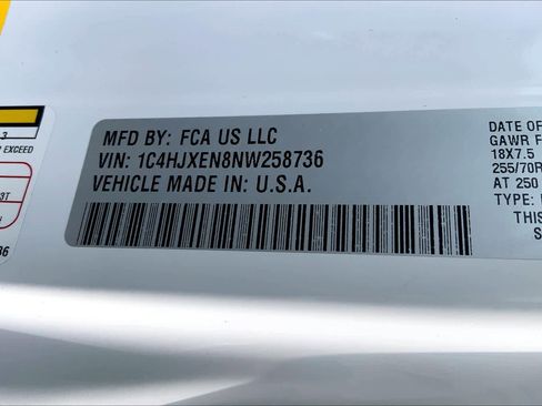 Used 2022 Jeep Wrangler Unlimited Sahara w/ LED Lighting Group AWD/4WD image 33