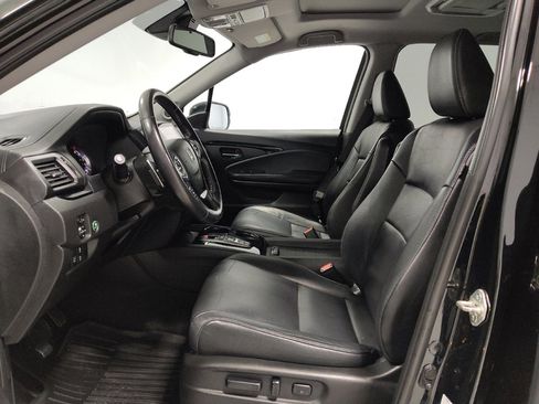 Used 2018 Honda Pilot Touring image 17